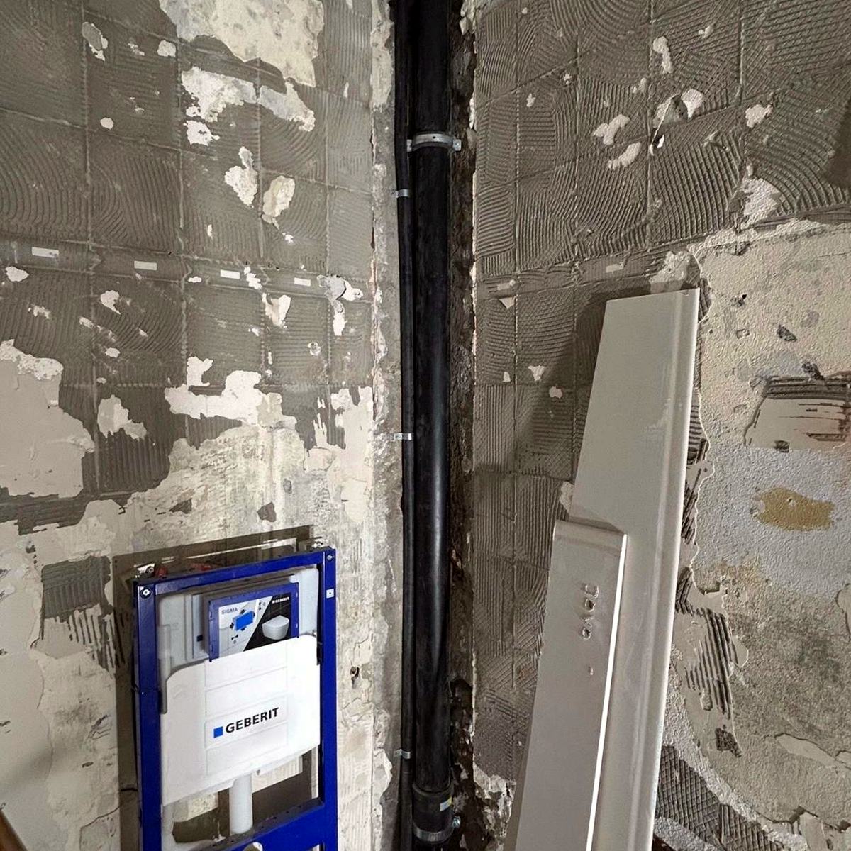 Colonne de chute et bâti-support